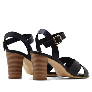 SANDALIA BEATA EN PIEL VAQUETA NEGRO