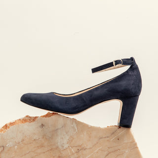 SALON DOMINIQUE  FABRICADO EN PIEL ANTE MARINO