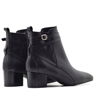 BOTIN AMARAL EN PIEL KRUST NEGRO